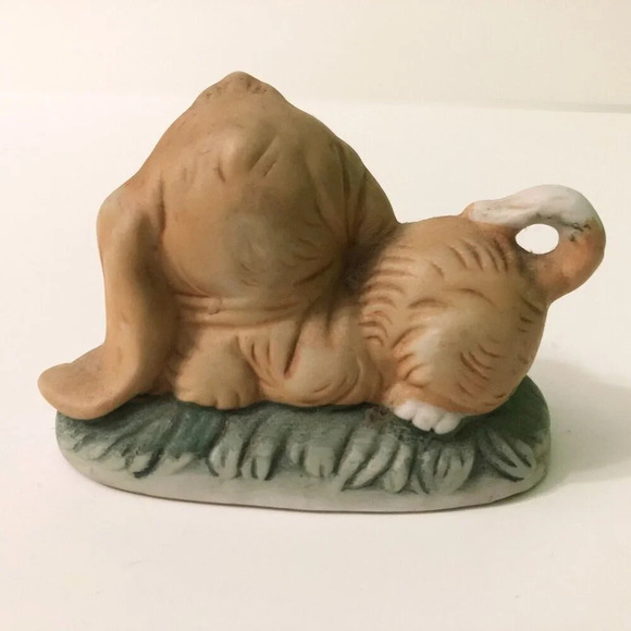 Vintage Puppy Dog and Mouse Ceramic Figurine Made in Taiwan 2.5 Inch Tall - Picture 10 of 14